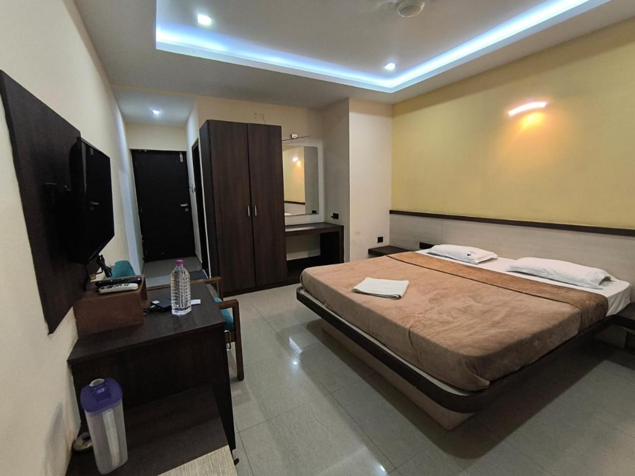 Hotel Pbs Grand Hospet Εξωτερικό φωτογραφία